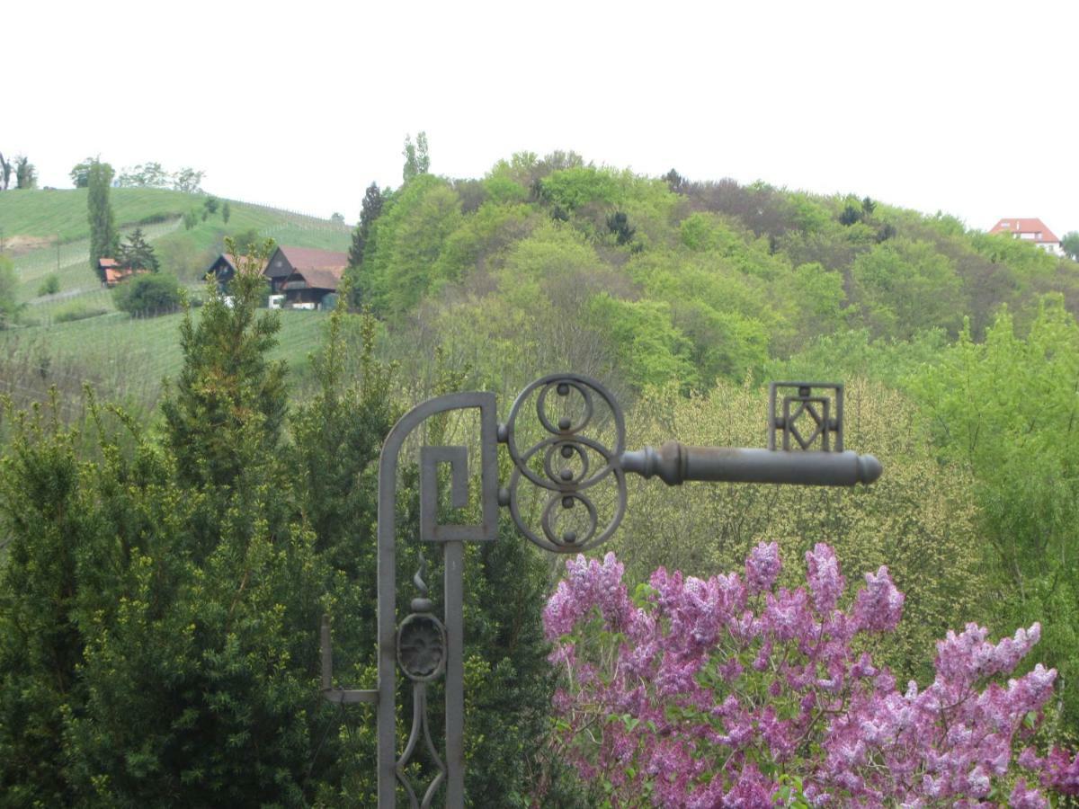 Anna'S Home - Ferienwohnungen Ratsch an der Weinstraße Eksteriør bilde